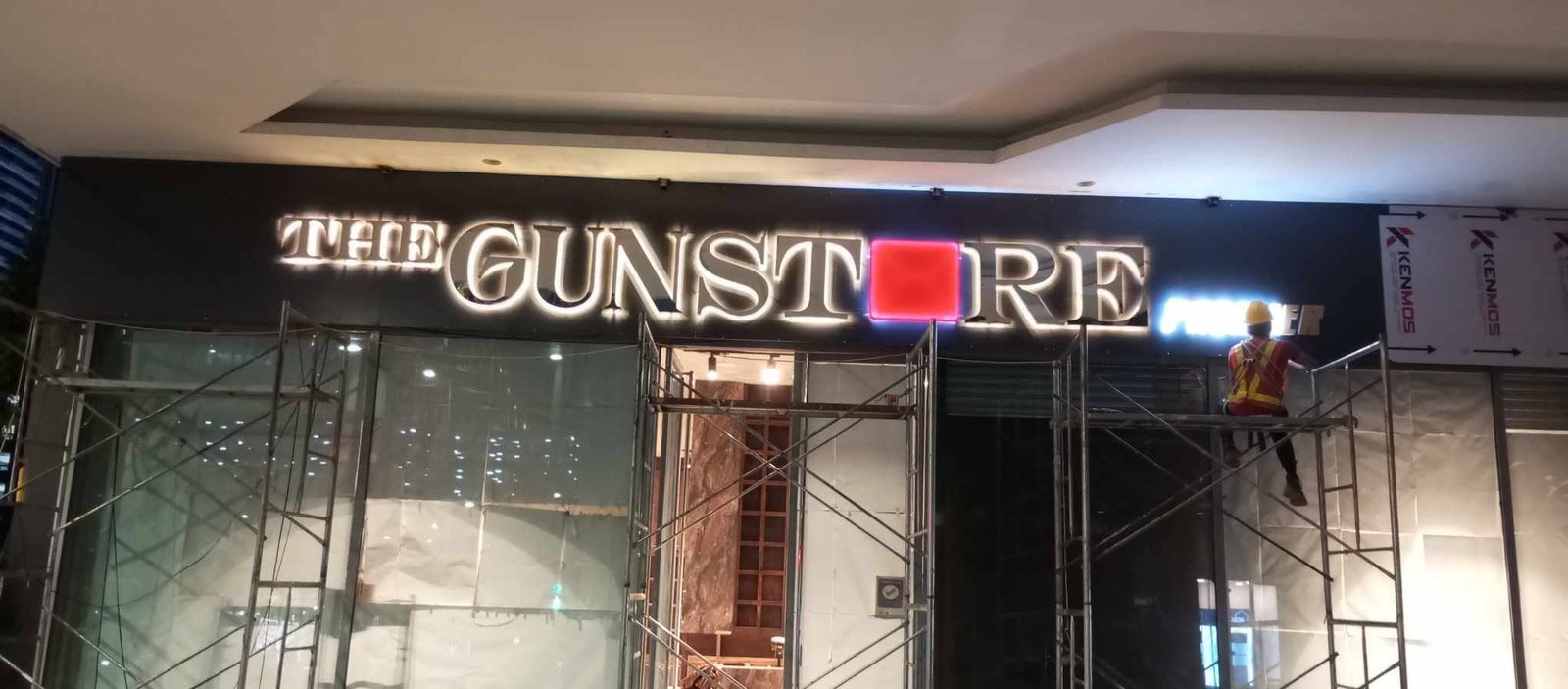 Indoor & Outdoor Commercial Signboard Las Piñas